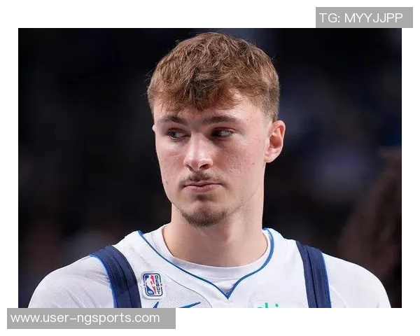 克尼佩尔半场表现亮眼9投5中贡献12分2板4助攻三分球命中率高达50