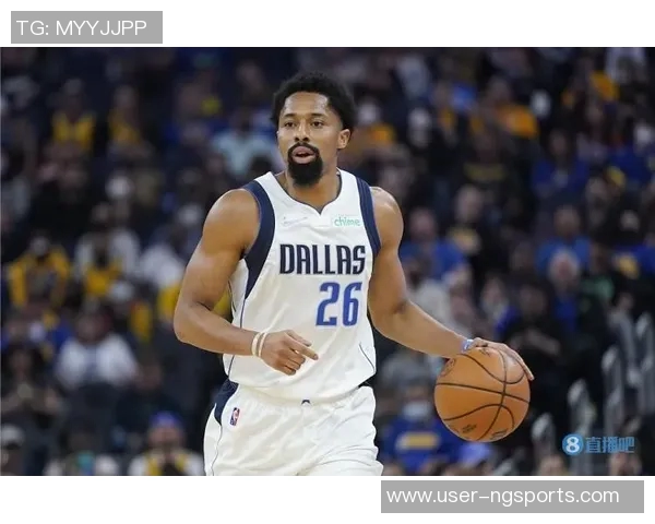 鲍威尔分析进攻困境：对手防守策略升级我队配合与跑动需加强